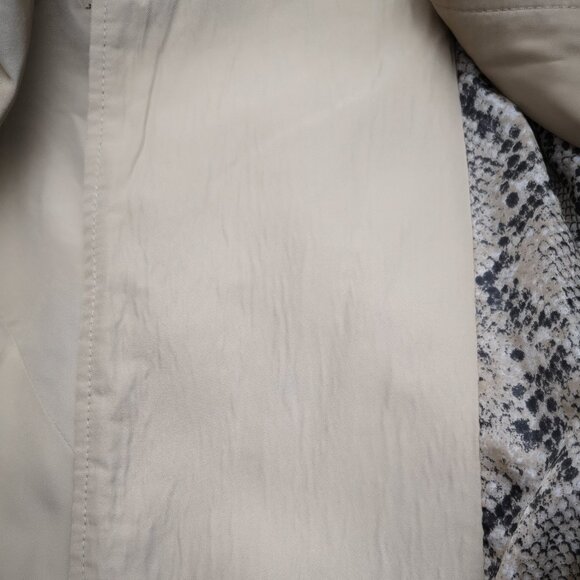 Ricki's Ladies Size Small Tan Lined 1 Button Closure Belted Trench Coat - Picture 10 of 12